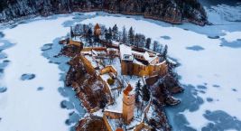 Královský hrad na soutoku Otavy a Vltavy v podání …