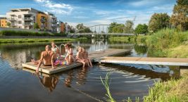 🌞 Léto u Vltavy? Nejlépe přímo ve vodě!
Když teploty…