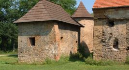 Pozdně gotická tvrz Kestřany má poutavou historii a pokud…