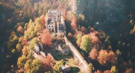 Dívčímu Kameni v turistické oblasti PodKletí nechybí půvab…