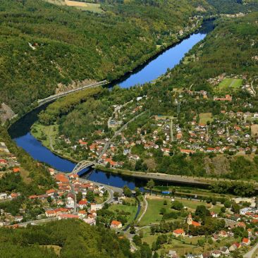 Vodní elektrárna s ojedinělou plavební komorou ve střední Evropě. 💧⚡️
Vodní elektrárna Štěchovice patří mezi…