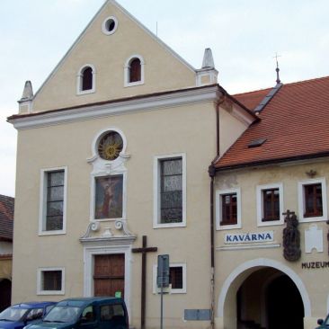 V historickém interiéru se nachází stálá expozice muzea, jejíž hlavním tématem je regionální historie, příroda a…
