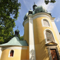 Lomec je proslulé Mariánské poutní místo s nejzachovalejším pohřebištěm v Čechách. 💒

#rekavltava #jiznicechy …